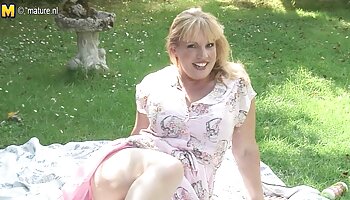 2 videos ponro hermosas chicas de tonalidades oscuras + invasión anal