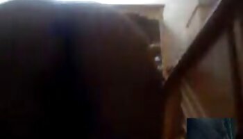 Cachonda chica da masturbación video poeno con la mano y consigue joroba