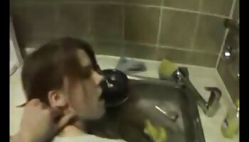 Modelo webcam mima a los espectadores con creampie video porno videos ñornos
